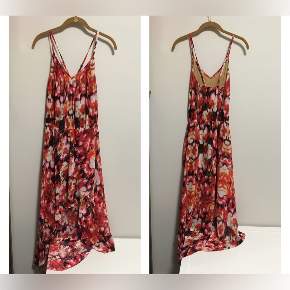 🆕GUESS - M - NWT - RED MULTI CHIFFON HIGH-LO / MAXI DRESS - Picture 7 of 16